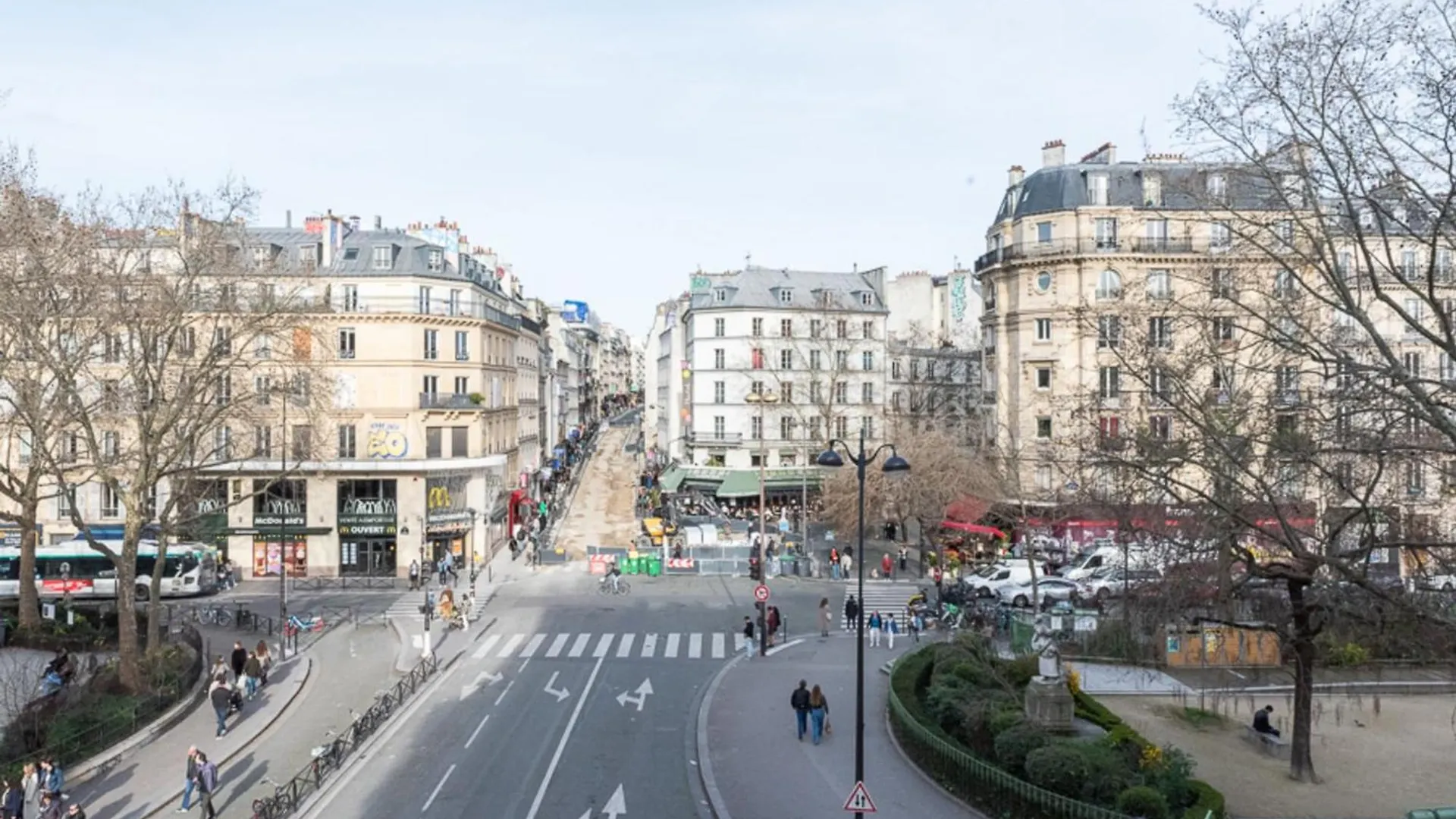 Charming Love Nest In A Pleasant Neighborhood Paris France